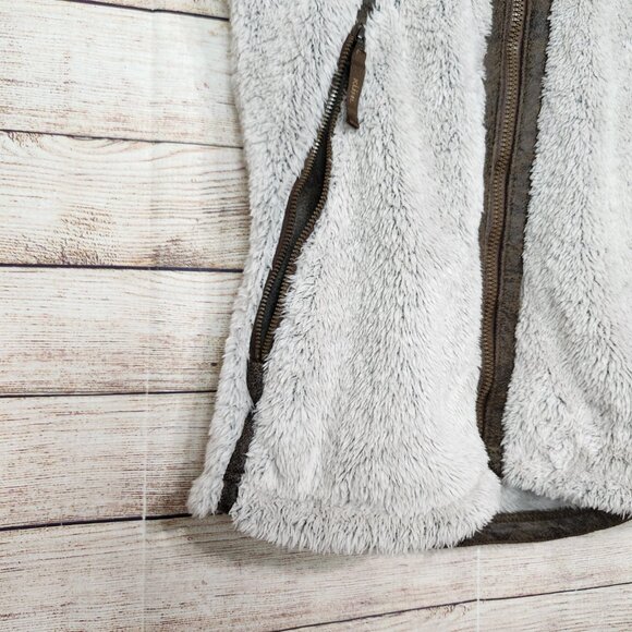 Kuhl Women's Flight Vest Size Small Hooded Soft Cozy Jacket Beige Sherpa Fleece - Picture 3 of 16